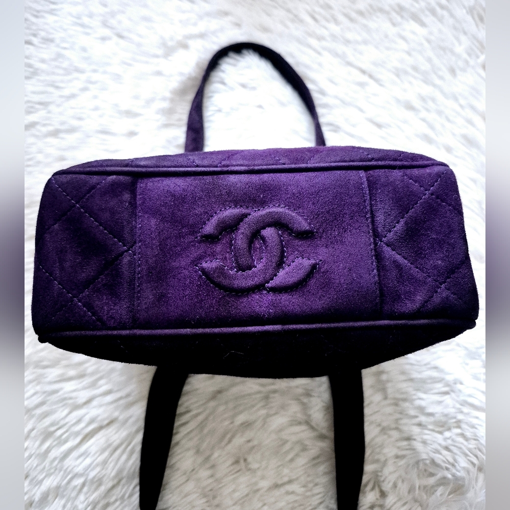 Vintage CHANEL Matelasse Velvet Purple Handbag - Picture 11 of 11